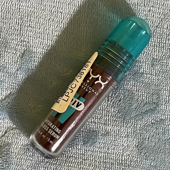 NYX Professional Makeup Lip IV Hydrating Lip Gloss Stain=- ESPRESSO SOAK - Picture 3 of 8